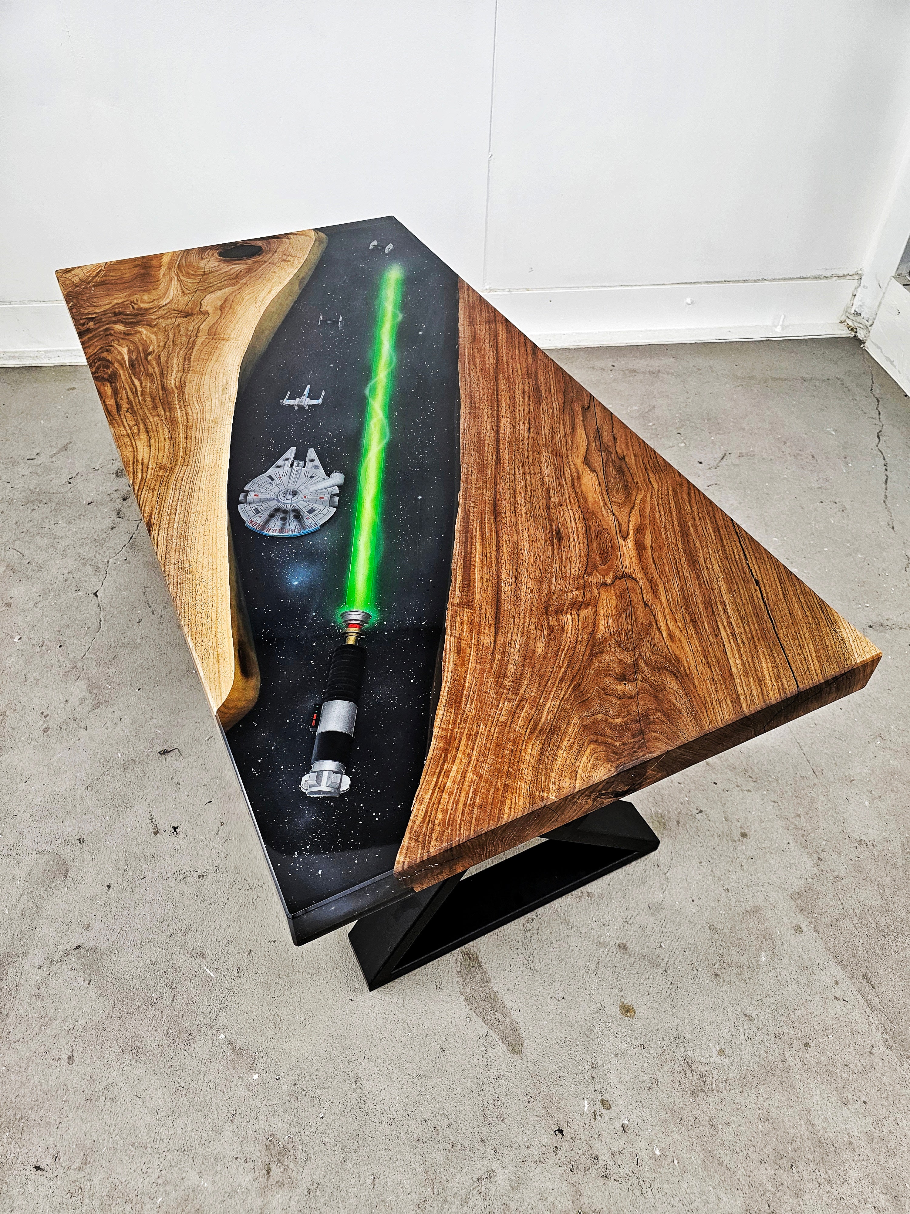 Table sabre laser (précommande)